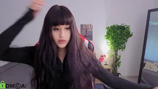 Erika peach online show from October 7, 2025, 2:25 pm