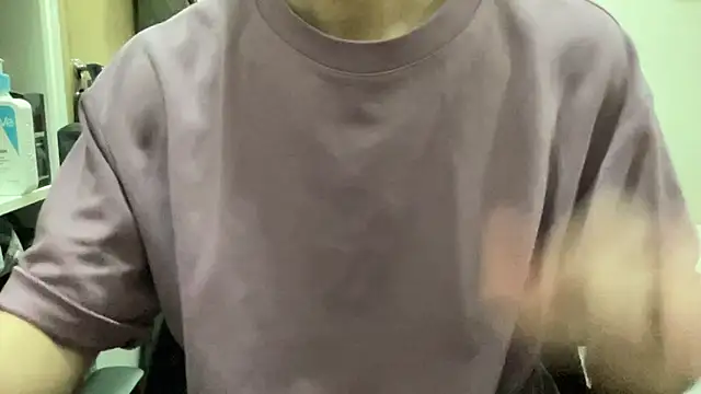 Snapshot of 16hornydog chatting on October 13, 2025, 4:18 pm 16hornydog online show from October 13, 2025, 4:18 pm