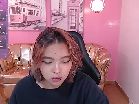 mia foster t online show from October 25, 2025, 12:02 pm