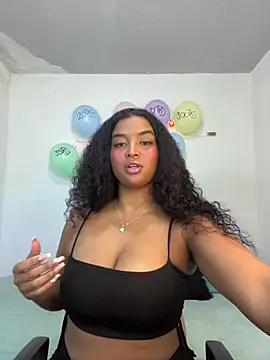 Snapshot of mitschellfox21 chatting on November 5, 2025, 3:28 am mitschellfox21 online show from November 5, 2025, 3:28 am