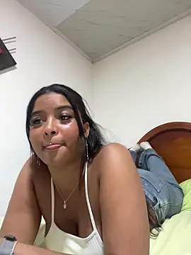 mitschellfox21 online show from November 20, 2025, 9:14 pm