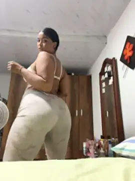 Snapshot of mitschellfox21 chatting on July 2, 2026, 11:22 pm mitschellfox21 online show from July 2, 2026, 11:22 pm