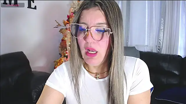 sweet christtydiaz online show from December 16, 2025, 10:37 pm