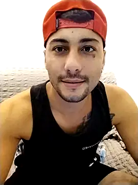 gooddboy01 online show from October 15, 2025, 2:39 pm