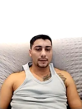 gooddboy01 online show from October 18, 2025, 8:37 am