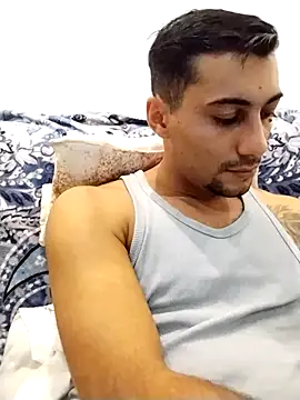 gooddboy01 online show from October 22, 2025, 6:29 pm