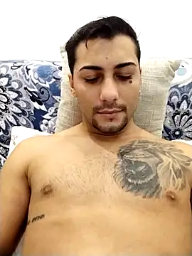 gooddboy01 online show from November 5, 2025, 12:27 pm