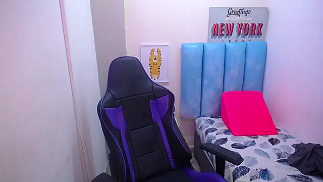 Snapshot of ayalai_ chatting on October 12, 2025, 3:44 pm ayalai online show from October 12, 2025, 3:44 pm