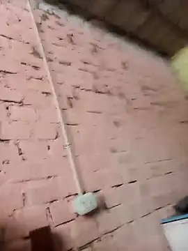 Alex321Flores online show from April 1, 2026, 8:39 pm