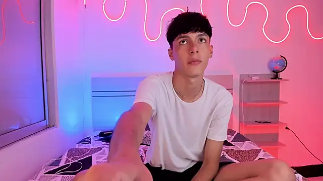 Snapshot of luccas_ferreira chatting on October 25, 2025, 7:08 pm luccas ferreira online show from October 25, 2025, 7:08 pm