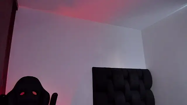 CHRIS MORGAN1 online show from October 16, 2025, 1:56 pm