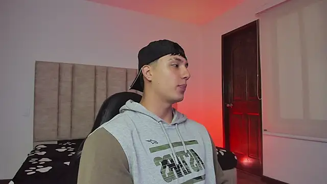 CHRIS MORGAN1 online show from November 7, 2025, 1:55 pm