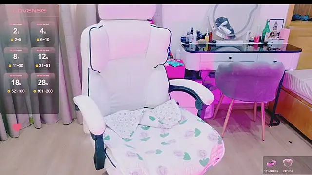 Snapshot of _Aria_Moonie chatting on May 23, 2026, 2:39 am Aria Moonie online show from May 23, 2026, 2:39 am
