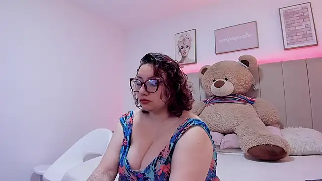 Snapshot of sam_von_tess chatting on October 21, 2025, 4:57 am sam von tess online show from October 21, 2025, 4:57 am