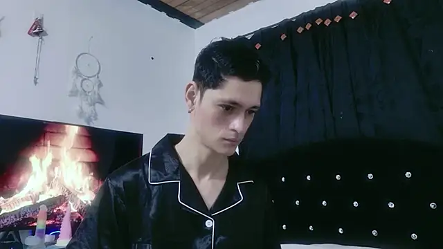 Tyler cat online show from October 15, 2025, 11:21 am