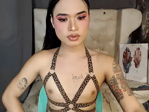 TSsexy LOVERxxxx online show from October 29, 2025, 7:43 am