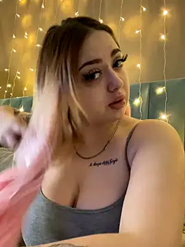 KellyMoors online show from November 16, 2025, 1:22 am