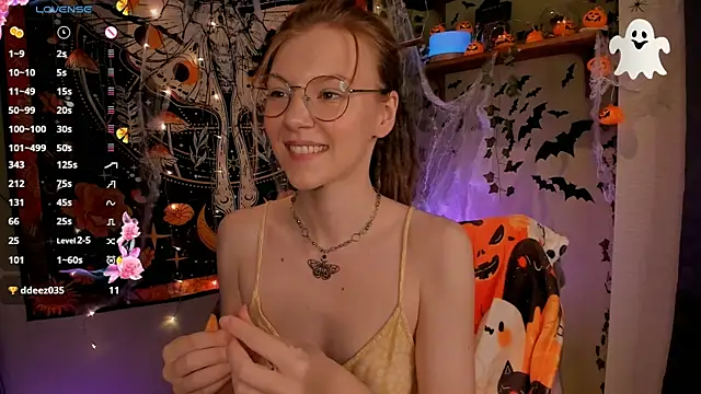 lyra thenymph online show from November 3, 2025, 12:13 am