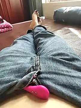 Lili 2love online show from October 16, 2025, 12:55 am