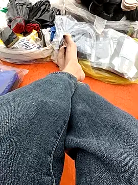 Lili 2love online show from November 17, 2025, 1:00 am