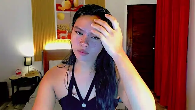 fallinLunaxX online show from October 8, 2025, 12:47 pm