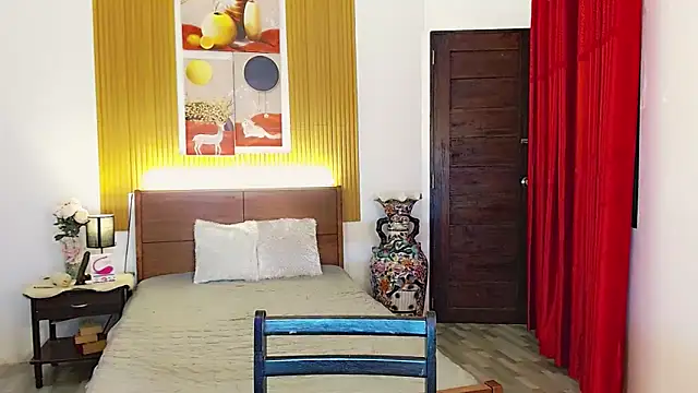 fallinLunaxX online show from October 24, 2025, 4:03 pm