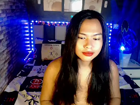 fallinLunaxX online show from May 16, 2026, 9:28 am