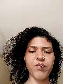 Snapshot of Larissinhamm chatting on October 12, 2025, 4:17 pm Larissinhamm online show from October 12, 2025, 4:17 pm