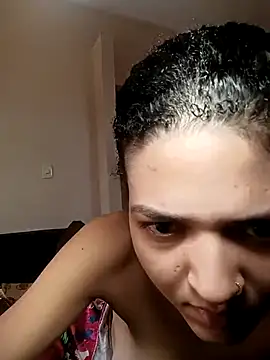 Snapshot of Larissinhamm chatting on November 2, 2025, 4:31 pm Larissinhamm online show from November 2, 2025, 4:31 pm