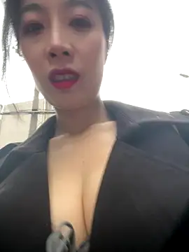 yourkeer online show from November 2, 2025, 9:11 am