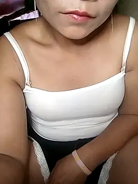 maybaby- online show from October 4, 2025, 3:26 am