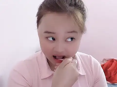 Mun039 online show from October 27, 2025, 3:43 am