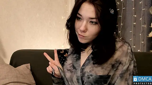 Kelly foox online show from April 18, 2026, 11:14 am