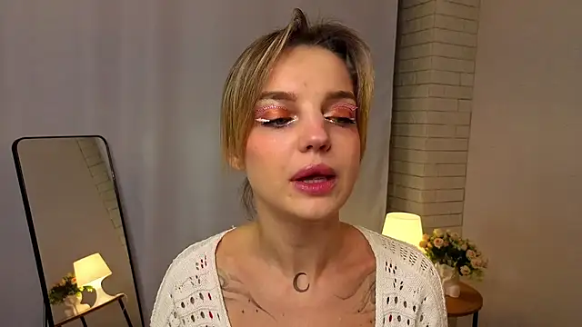 FeliceSpigner online show from October 30, 2025, 3:57 pm