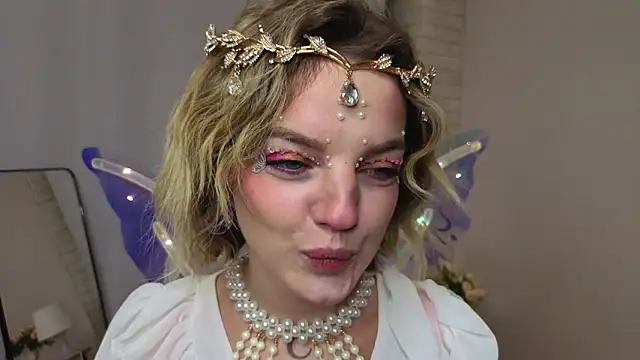 FeliceSpigner online show from November 4, 2025, 7:24 pm