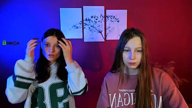 Snapshot of esme_moore_ chatting on October 17, 2025, 8:28 am esme moore online show from October 17, 2025, 8:28 am