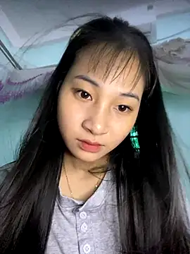 banlinh004 online show from October 7, 2025, 4:53 am