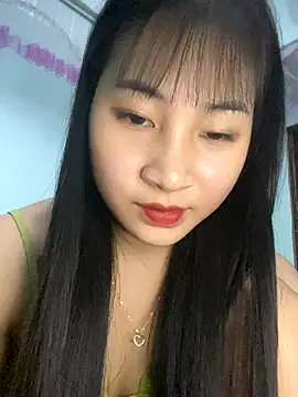 banlinh004 online show from November 7, 2025, 3:23 pm