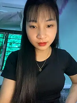 banlinh004 online show from November 17, 2025, 5:35 am