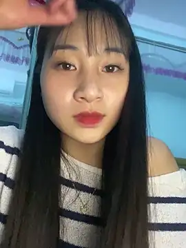 banlinh004 online show from December 15, 2025, 1:37 pm