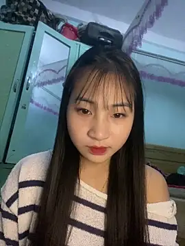 banlinh004 online show from February 7, 2026, 2:21 pm