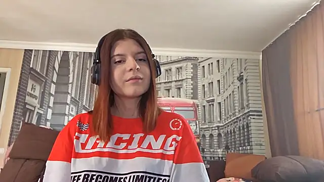 LissaKradfer online show from October 17, 2025, 5:10 am