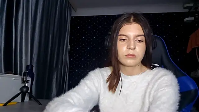 LissaKradfer online show from November 4, 2025, 3:22 pm