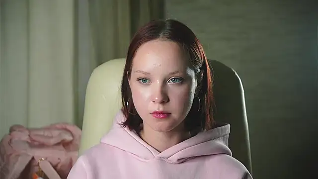 TrishGaugler online show from October 3, 2025, 12:13 pm