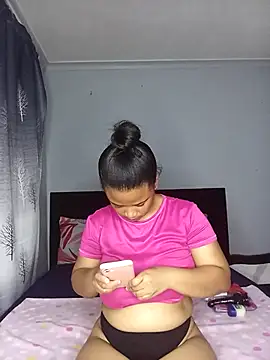 Sultrytits6 online show from November 13, 2025, 7:02 pm