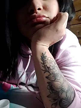 Jasmin ferht2 online show from November 6, 2025, 8:43 pm