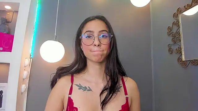 Alana Martinez  online show from March 10, 2026, 8:14 pm