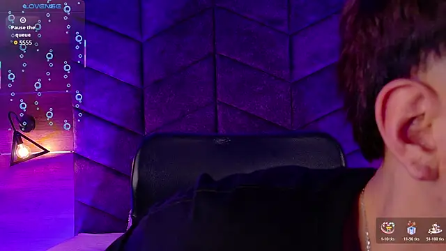 LiamThunder05  online show from October 31, 2025, 3:07 am