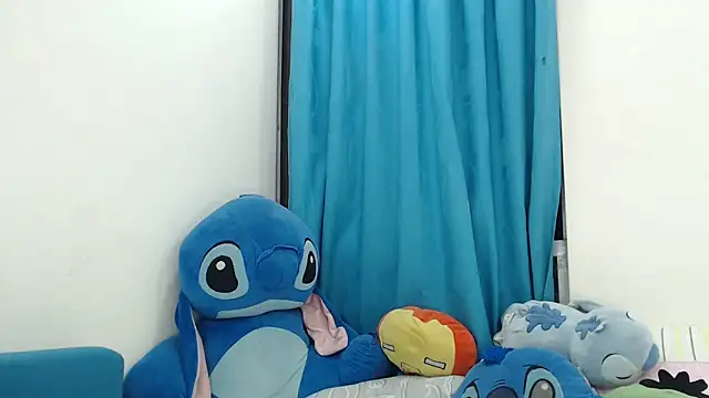 caramel doll   online show from May 27, 2026, 1:57 am
