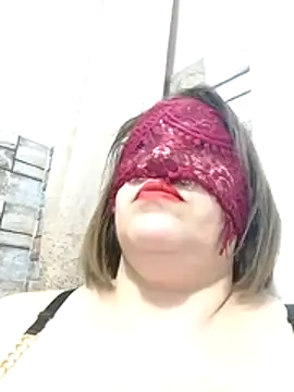 Snapshot of -Sonbola chatting on November 11, 2025, 10:43 pm -Sonbola online show from November 11, 2025, 10:43 pm